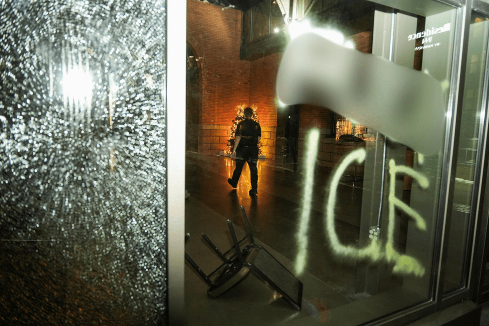 Windows smashed during Minneapolis protest