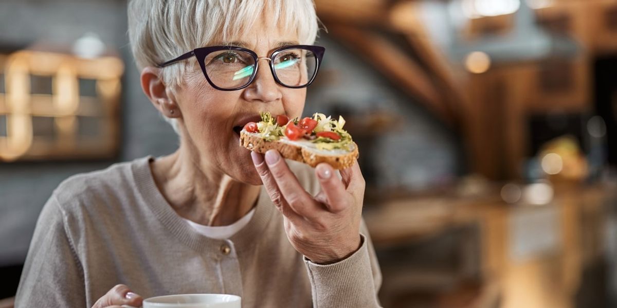 Britons warned of a warning sign at meal times that could indicate dementia