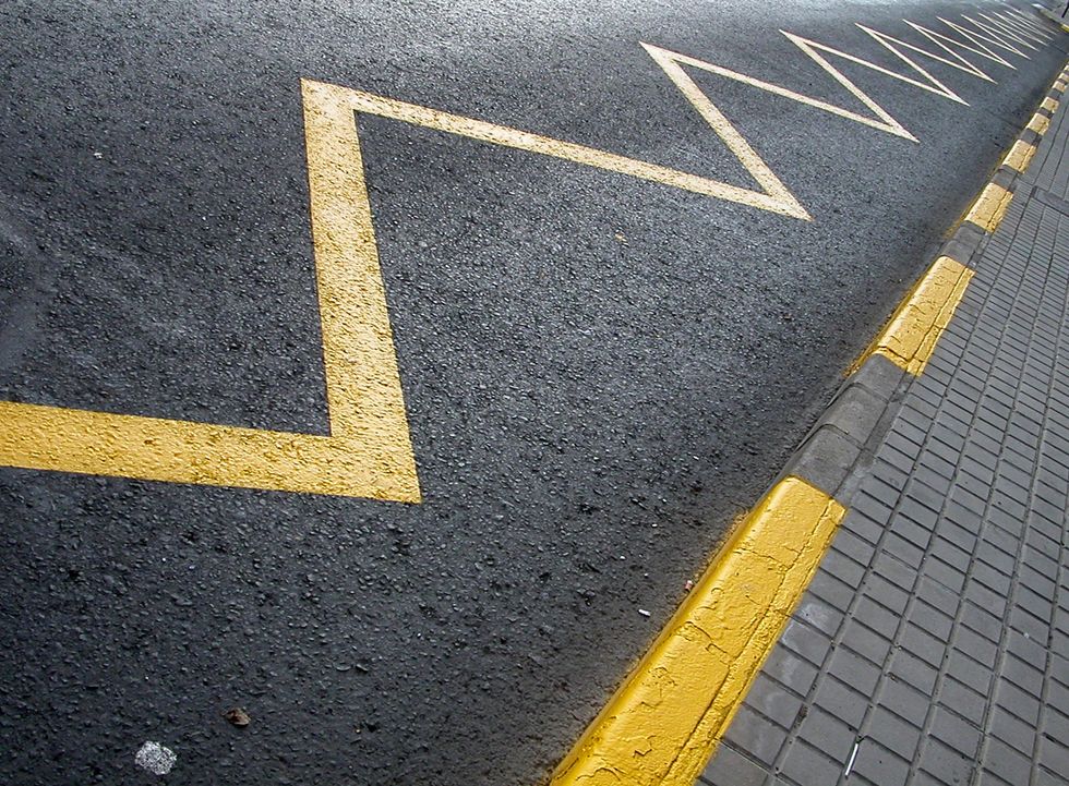 Yellow zig zag lines