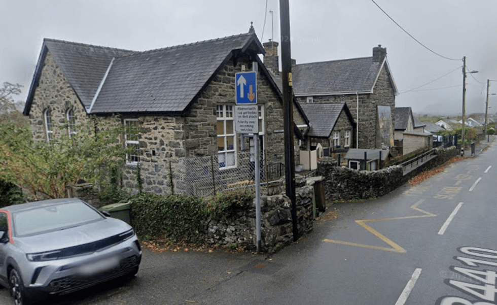 Ysgol Y Garreg