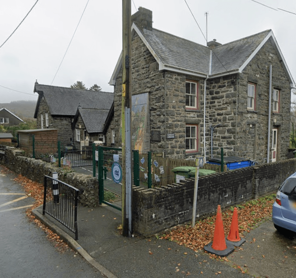 Ysgol Y Garreg